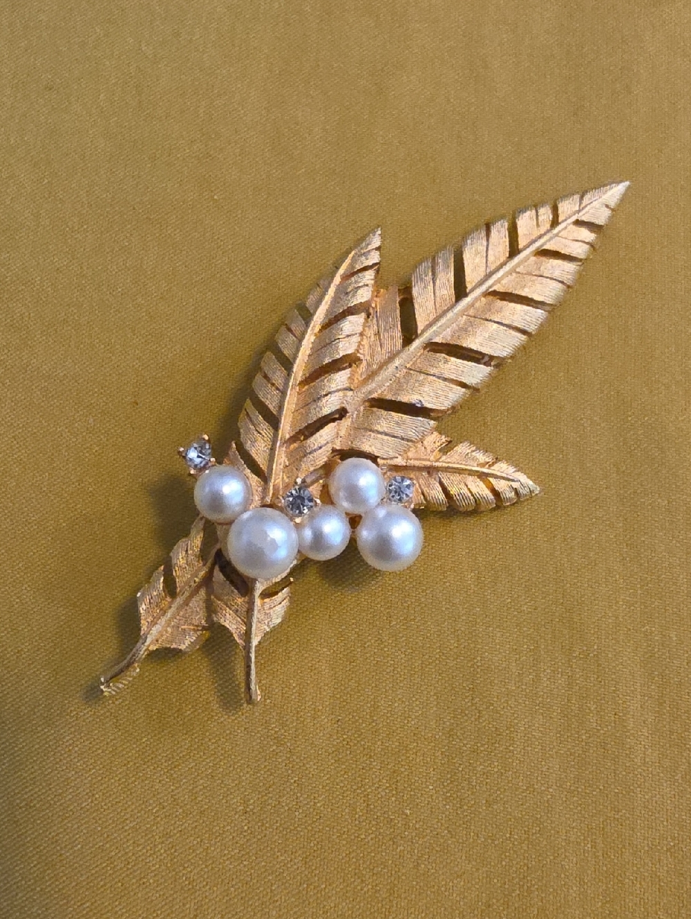 Vintage Gold-Tone Leaf Cluster Brooch With Faux Pearls & Clear Rhinestones